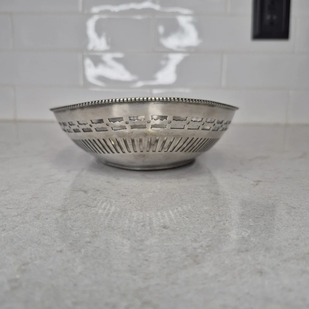 Vintage Gorham Co 0484 Silver Soldered The Lexington  Bread Basket Tray‎